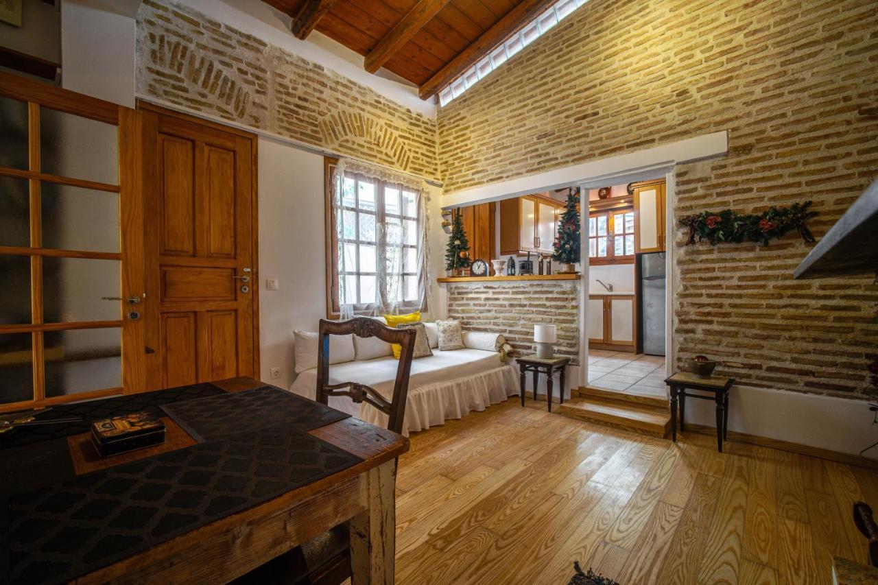 Luxurious Villa At Mets Athens Exterior photo