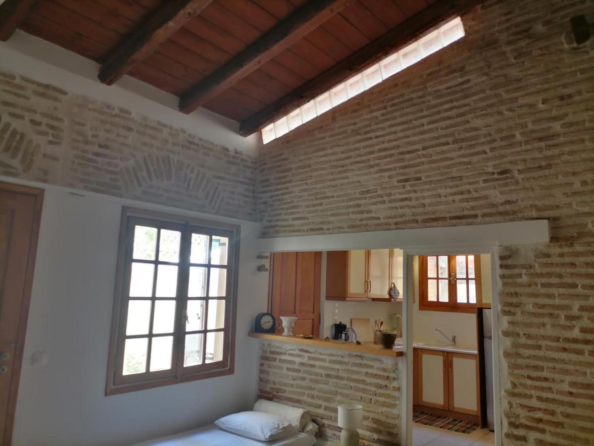Luxurious Villa At Mets Athens Exterior photo